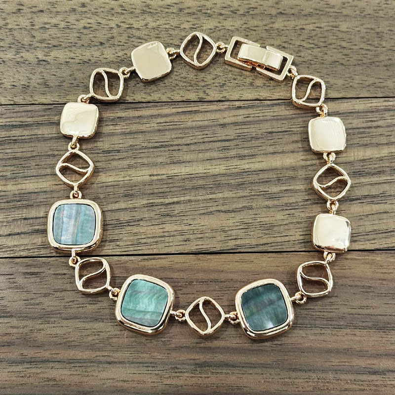 photo_2_2025-10-13_12-37-42