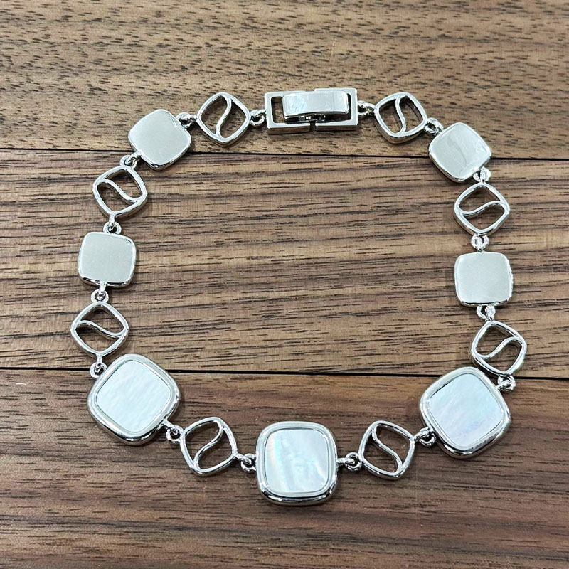 photo_5_2025-10-13_12-37-42