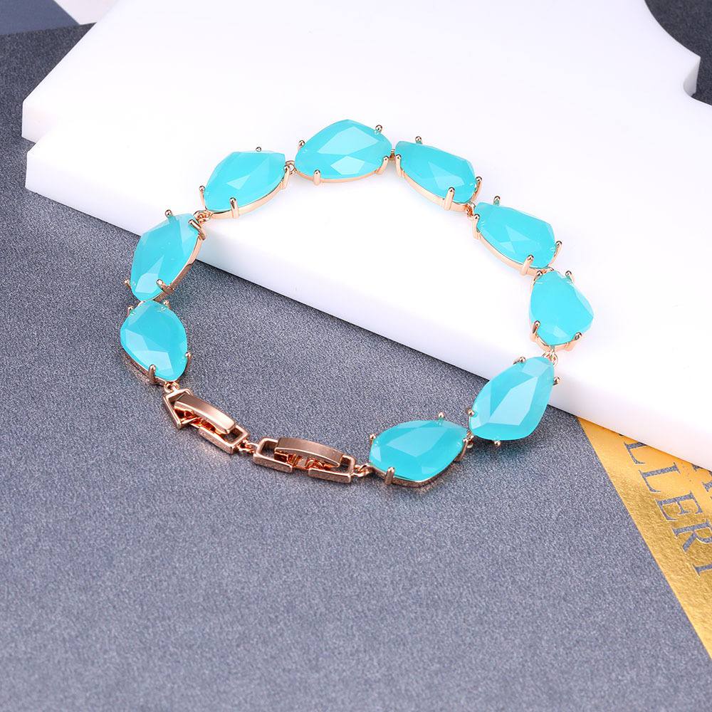 photo_8_2025-10-12_10-43-52